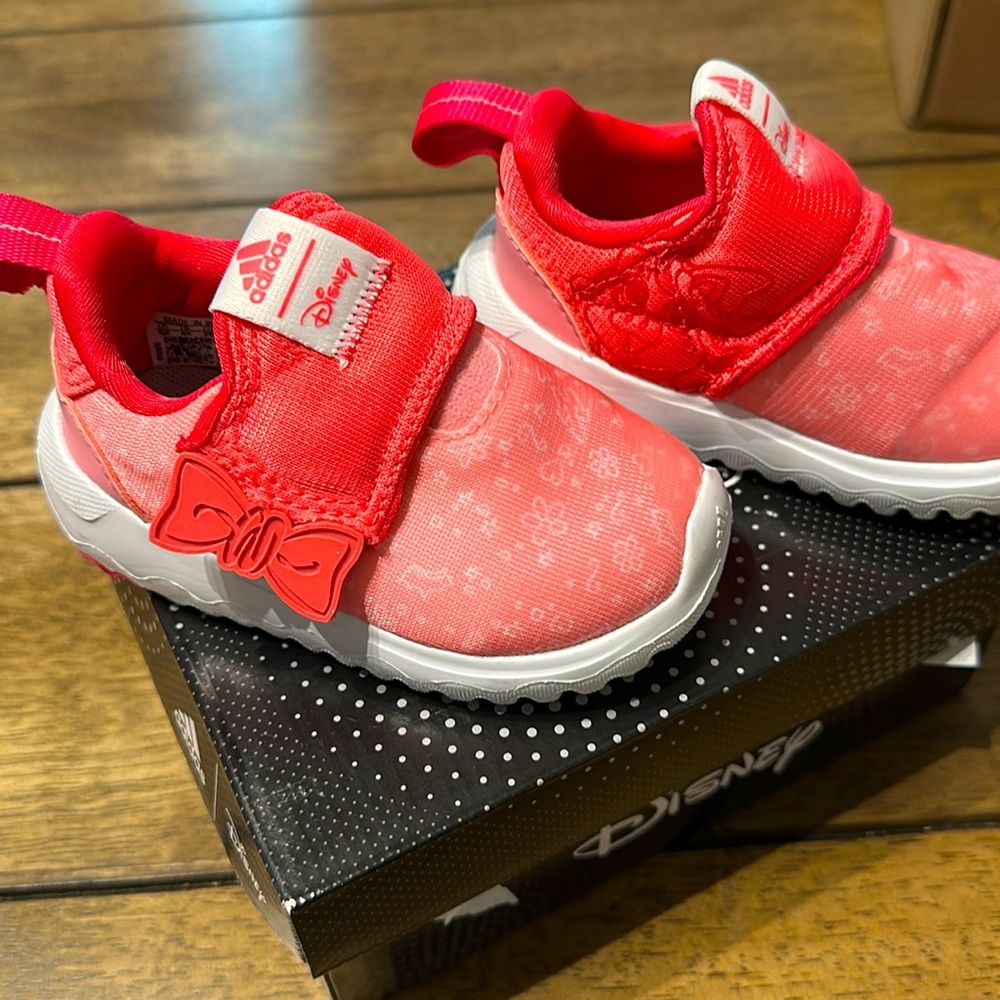 Adidas SURU365 MissPiggy I